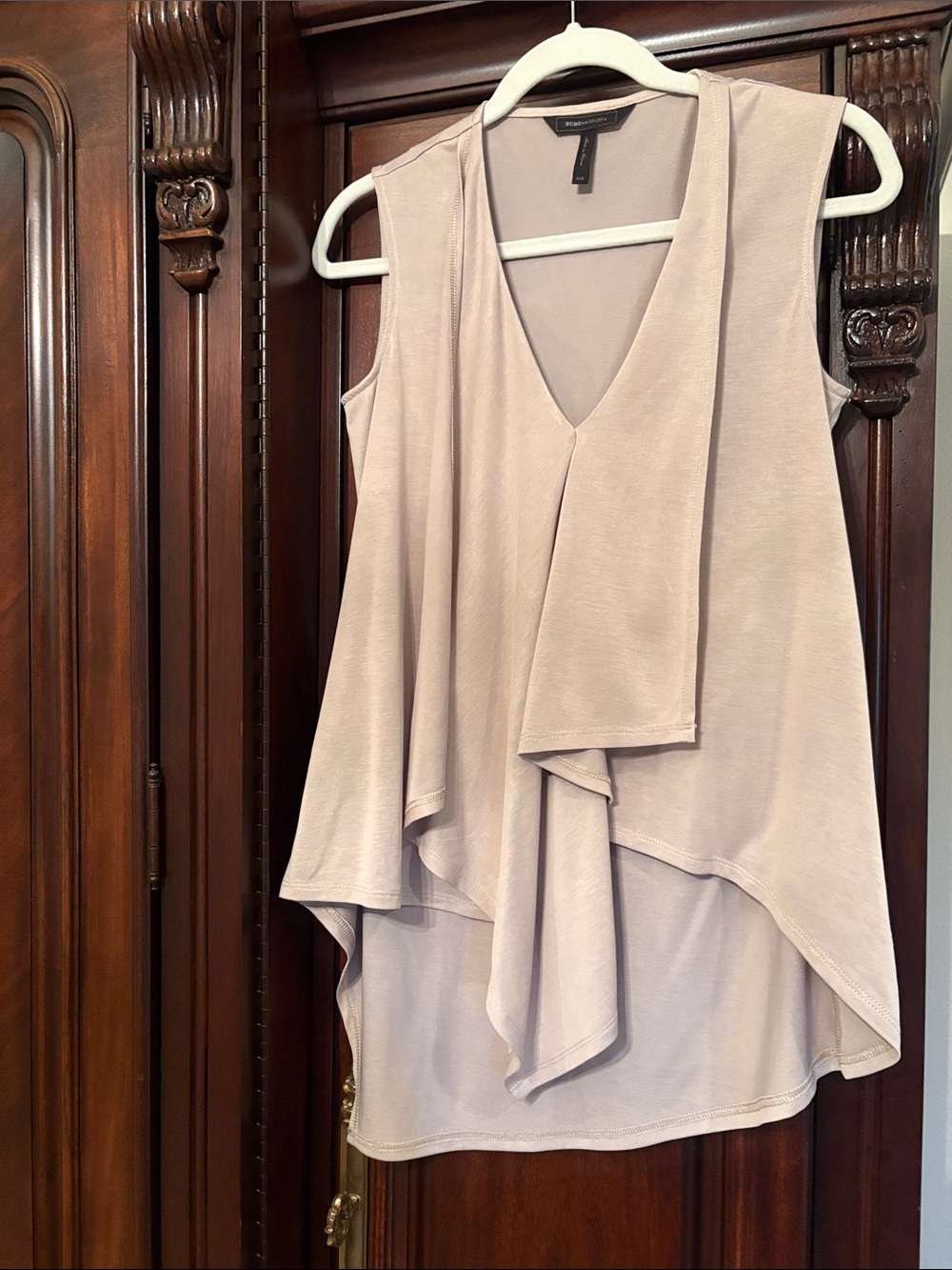 BCBG Maxazria Taupe  Sleeveless Draped V-Neck Top